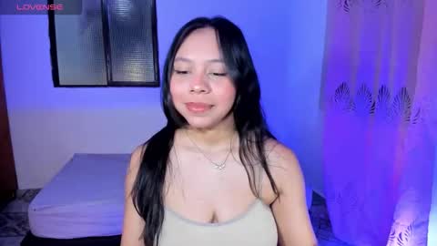 candy_lux301 online show from March 17, 2026, 9:18 pm