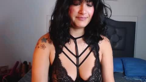 Snapshot of candy_lux_ chatting on February 18, 2025, 1:55 pm Candy online show from February 18, 2025, 1:55 pm