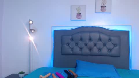 Snapshot of candy_lux_ chatting on November 26, 2025, 7:04 pm Candy online show from November 26, 2025, 7:04 pm