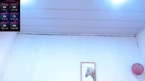 Snapshot of candy_lux_ chatting on June 27, 2026, 2:44 pm Candy online show from June 27, 2026, 2:44 pm