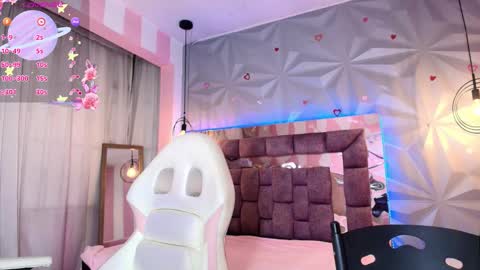 Ania online show from February 13, 2026, 11:17 am