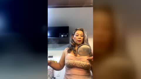 candy_queen81 online show from April 28, 2026, 11:04 am