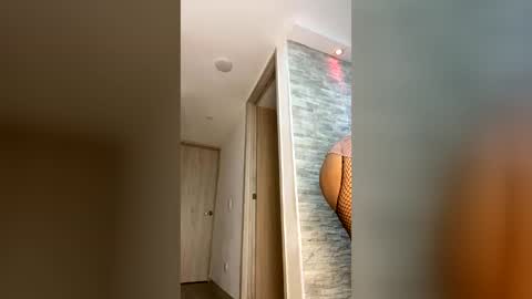 candy_queen81 online show from June 14, 2026, 10:17 am
