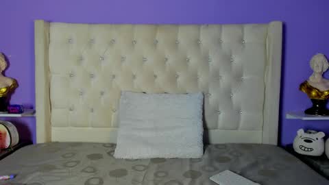 Candy  online show from May 21, 2026, 8:16 pm