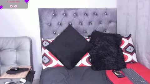 YECENIA - online show from October 18, 2025, 6:16 am