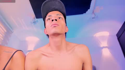 Snapshot of candyandmarilyn chatting on November 21, 2025, 10:30 pm and MarilynHot online show from November 21, 2025, 10:30 pm