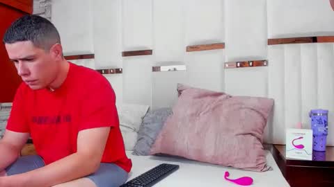 Snapshot of candyandsteven chatting on November 17, 2025, 2:39 am candyandsteven online show from November 17, 2025, 2:39 am