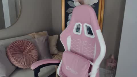 sara ivonne online show from October 29, 2025, 8:54 pm