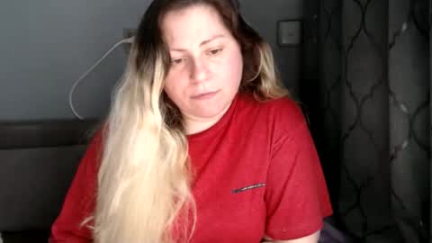 Snapshot of candycream74 chatting on May 11, 2026, 6:41 am Laura online show from May 11, 2026, 6:41 am