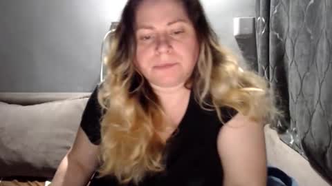 Snapshot of candycream74 chatting on June 10, 2026, 11:03 pm Laura online show from June 10, 2026, 11:03 pm