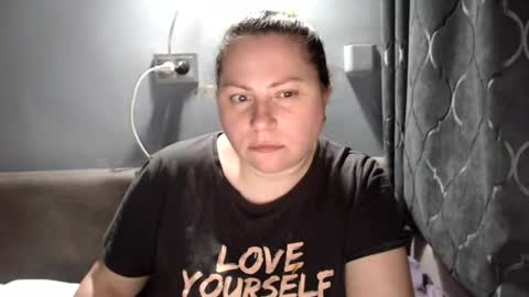Snapshot of candycream74 chatting on July 30, 2026, 6:51 pm Laura online show from July 30, 2026, 6:51 pm