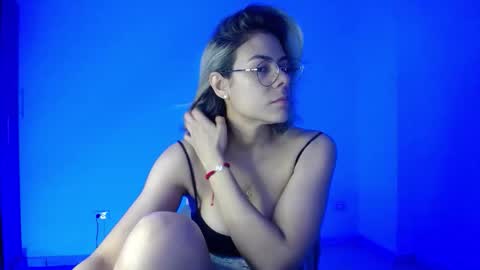 Candy Dowson online show from October 7, 2025, 10:45 am