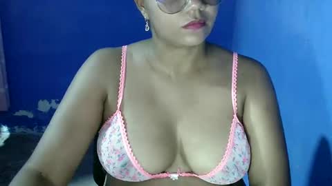 Snapshot of candyflowerlub chatting on January 15, 2025, 3:11 am candyflowerlub online show from January 15, 2025, 3:11 am