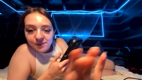 CandyGirl online show from April 28, 2026, 8:41 am