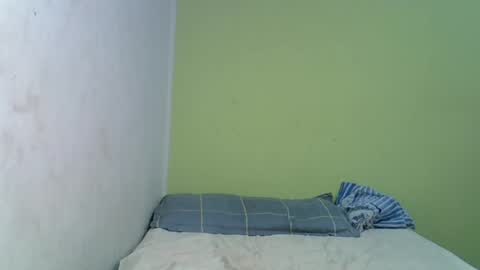 candyh0 online show from June 20, 2026, 2:42 pm