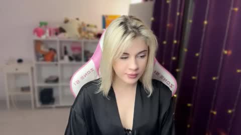 Snapshot of candyhannah chatting on November 13, 2025, 7:46 pm You can call me HH online show from November 13, 2025, 7:46 pm