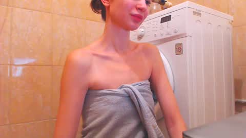 Snapshot of candyjesx chatting on February 12, 2025, 10:35 am CANDYJESx online show from February 12, 2025, 10:35 am