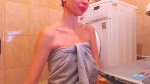 Snapshot of candyjesx chatting on February 13, 2025, 9:41 am CANDYJESx online show from February 13, 2025, 9:41 am