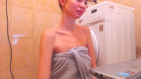 Snapshot of candyjesx chatting on February 22, 2025, 10:07 am CANDYJESx online show from February 22, 2025, 10:07 am