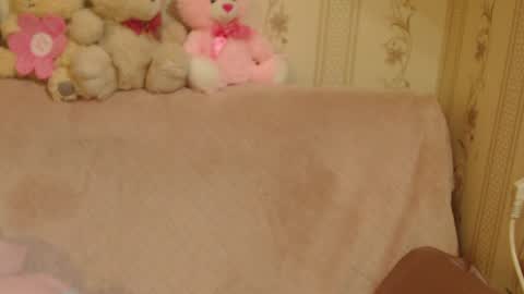 say meow and send tip  online show from April 28, 2026, 4:56 pm