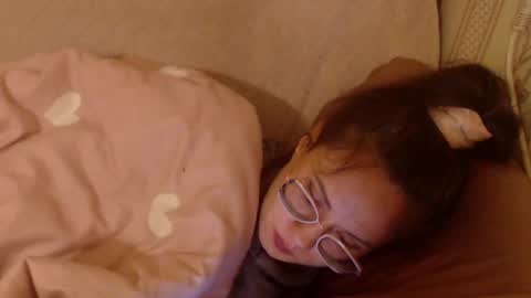 say meow and send tip  online show from April 30, 2026, 12:17 am