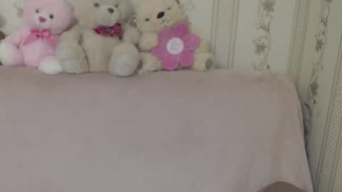 Snapshot of candylady136 chatting on July 21, 2026, 1:30 am say meow and send tip online show from July 21, 2026, 1:30 am