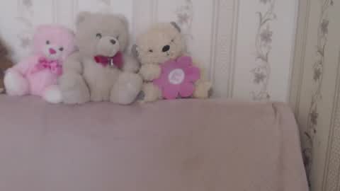 Snapshot of candylady136 chatting on August 1, 2026, 7:40 am say meow and send tip online show from August 1, 2026, 7:40 am