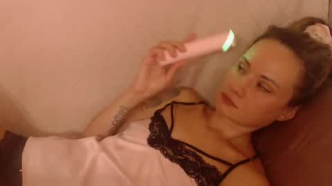 Snapshot of candylady136 chatting on August 3, 2026, 9:04 am say meow and send tip online show from August 3, 2026, 9:04 am