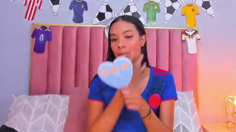 Snapshot of candylips4 chatting on June 14, 2026, 12:18 pm Candy online show from June 14, 2026, 12:18 pm