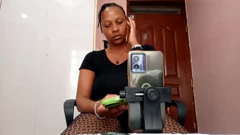 Snapshot of candylove254 chatting on November 27, 2025, 11:12 am candylove254 online show from November 27, 2025, 11:12 am