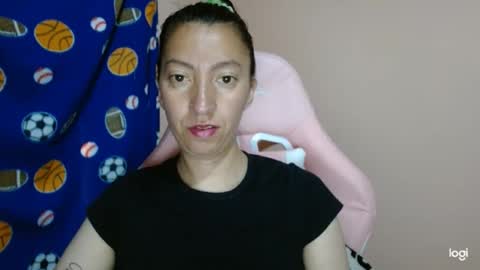 Snapshot of candymilfff chatting on May 24, 2026, 1:16 pm candymilfff online show from May 24, 2026, 1:16 pm