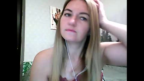 Snapshot of candyolime chatting on September 8, 2025, 8:41 pm Daisy online show from September 8, 2025, 8:41 pm