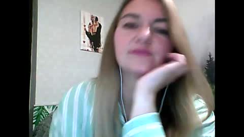 Snapshot of candyolime chatting on September 18, 2025, 8:33 pm Daisy online show from September 18, 2025, 8:33 pm