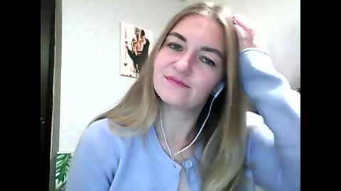 Snapshot of candyolime chatting on October 3, 2025, 8:50 pm Daisy online show from October 3, 2025, 8:50 pm