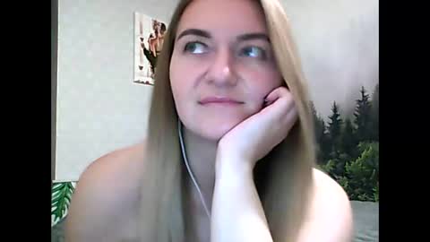 Snapshot of candyolime chatting on October 11, 2025, 8:40 pm Daisy online show from October 11, 2025, 8:40 pm