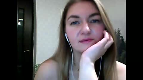 Snapshot of candyolime chatting on December 14, 2025, 9:08 pm Daisy online show from December 14, 2025, 9:08 pm