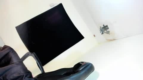 Snapshot of candyssluttt chatting on July 8, 2026, 1:15 pm candyssluttt online show from July 8, 2026, 1:15 pm