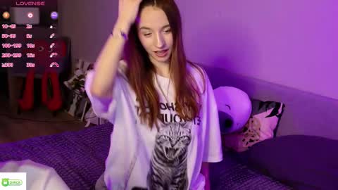 Snapshot of candyy_molly chatting on March 15, 2026, 1:22 am Candyy Molly online show from March 15, 2026, 1:22 am