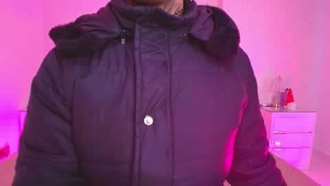 Snapshot of canela_osadaa_ chatting on November 21, 2025, 11:53 am Aura online show from November 21, 2025, 11:53 am