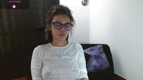 canela_s1 online show from April 22, 2026, 8:21 pm