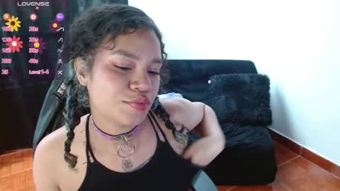 Snapshot of canela_s1 chatting on May 12, 2026, 8:39 pm canela_s1 online show from May 12, 2026, 8:39 pm