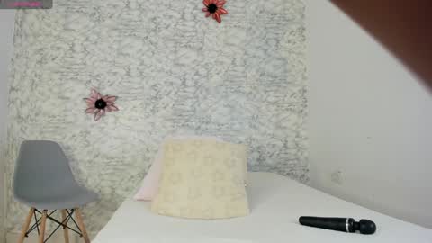 Snapshot of canhela1 chatting on January 12, 2025, 1:32 am Canhela online show from January 12, 2025, 1:32 am