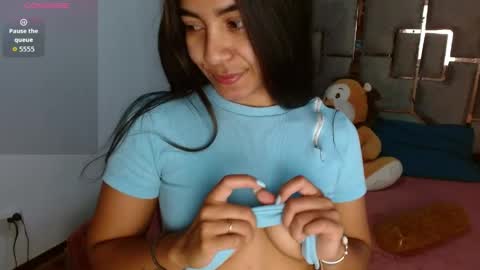 Snapshot of cannela_sweett chatting on April 17, 2026, 12:41 pm cannela sweet online show from April 17, 2026, 12:41 pm
