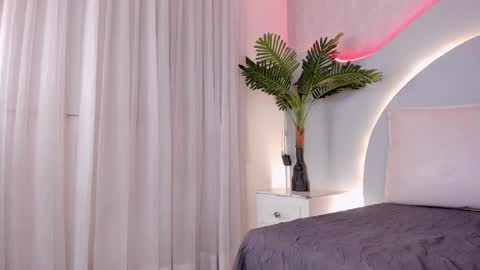 cannelasmith online show from April 24, 2026, 6:43 pm