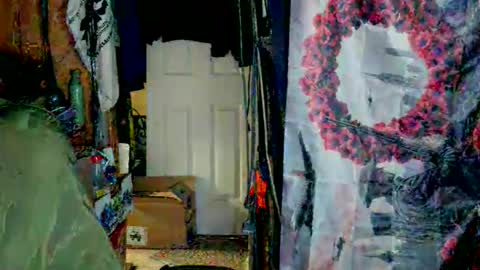 canoelicker69 online show from April 30, 2026, 9:19 pm