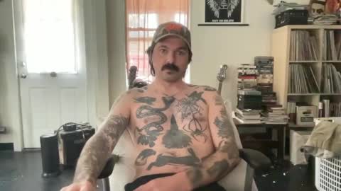 Snapshot of cantleavethehouse chatting on March 3, 2025, 6:01 pm cantleavethehouse online show from March 3, 2025, 6:01 pm