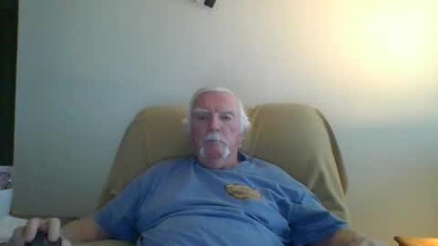 Snapshot of capecod21 chatting on January 12, 2025, 5:01 pm capecod21 online show from January 12, 2025, 5:01 pm