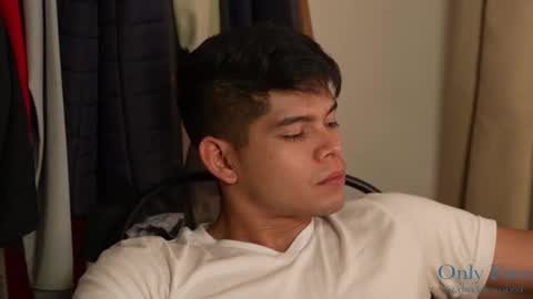 Snapshot of capizzi_ chatting on December 2, 2024, 3:26 am David Capizzi online show from December 2, 2024, 3:26 am