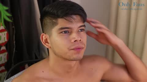 Snapshot of capizzi_ chatting on December 11, 2024, 2:30 am David Capizzi online show from December 11, 2024, 2:30 am