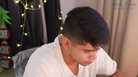 Snapshot of capizzi_ chatting on December 12, 2024, 7:15 pm David Capizzi online show from December 12, 2024, 7:15 pm